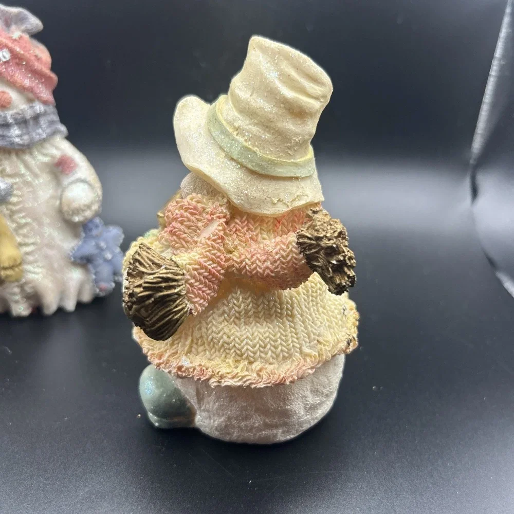 Vintage - SNOWMAN & SNOWWOMAN BEAUTIFULLY DETAILED 4.5